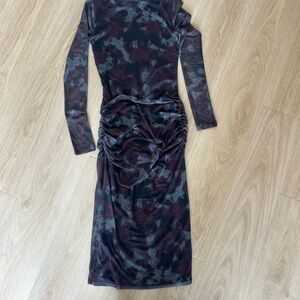 Allison Joy Long Sleeve Ruched Midi Dress in Plum and Charcoal Tie-Dye